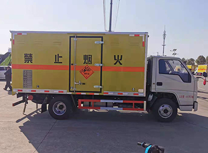 灵宝爆破器材运输车